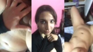 Gadis India Telanjang Bugil Memamerkan Payudara Dan Pantatnya Yang Menggoda