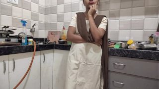 भड़कीले कॉलेज की देसी बेबी घर आते ही अपने सौतेले भैया के साथ गरमा-गरम मज़ा लेने लगी