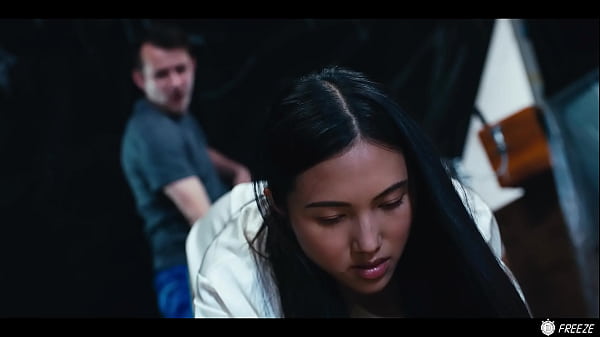 Beku Dan Digilir: Kontraktor Main Bebas Dengan Pinay Di Dunia Yang Terhenti
