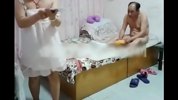 Gadis Tiongkok Dan Kekasihnya Beradegan Panas Di Kamar Hotel