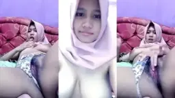 Gadis Berjilbas Mengocok Memek Bagian Kedua