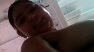 Gadis Desi Nggak Tahu Malu, Buka Bokong Di Kamar Mandi