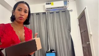 Leyne Rodriguez, Ibu Tiri Berpayudara Besar Terjebak Dan Ditiduri Anak Tirinya Yang Bergairah