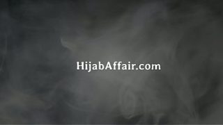 Ibu Tiri Arab Mengira Kontolku Adalah Lampu, Sampai Ujungnya Basah