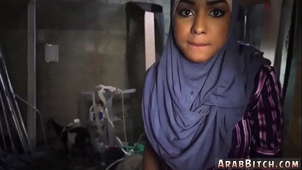 Gadis Arab Belia Dan Wanita Muslim Siap Goyang Bokong Di Titik 23km Luar Kota, Bikin Panas.