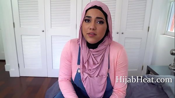 Kakak Arab Montok Menggodaku Dengan Hummus Demi Nafsu
