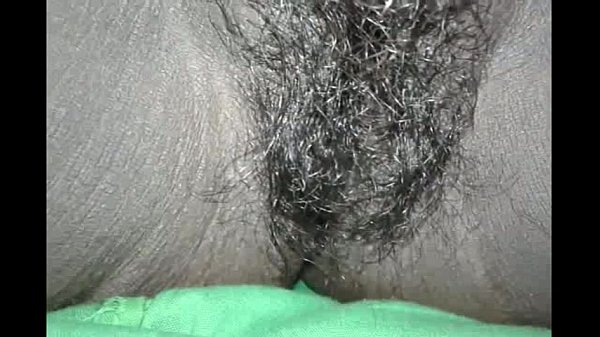 4 Cewek Desi Bejibun Pamer Bulu Memek Basah