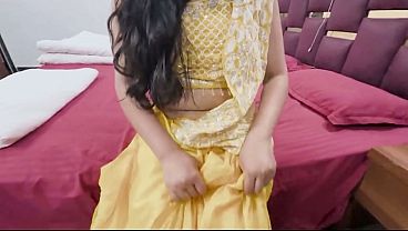 Bhabhi Basenge Gili Chut Se Devar Ka Gussa Mitaya, Jab Tak Woh Pura Bhiga Na Ho Gaya.