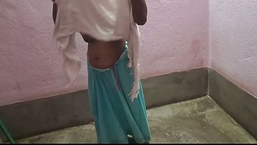 Desi Cewek Super Seksi Baru Jilat Batang Gede Sampai Basah