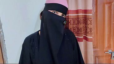 Hijabi Murahan Jasmine Digebukin Sama Orang Asing Sampe Mampus