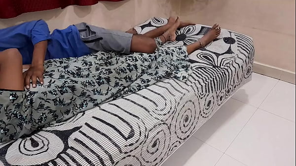Bini Orang India Lagi Digenjot Habis-habisan Sama Suaminya Yang Kurus Kering, Adegan Penuh Nafsu.
