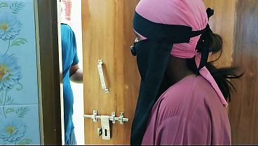 Temen Kuliah Hijab Hot Kakak Tiri Ngentot Di Kamar Gue.