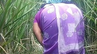 Cewek Desa India Ngentot Di Luar Sama Suami, Basah Kuyup Kena Tanah