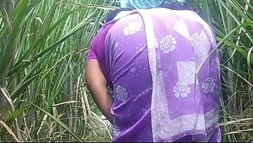 Cewek Desa India Ngentot Di Luar Sama Suami, Basah Kuyup Kena Tanah