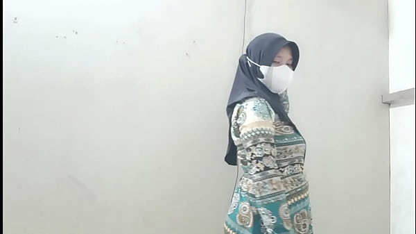 Ngentot Istri Tetangga Pas Suaminya Cabut Kerja, Makin Nikmat