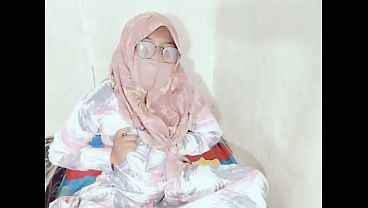 Tante Seksi Indonesia Viral Colmek Pake Botol, Bikin Makin Pengen Ngintip
