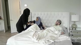Remaja Hijab Violet Myers Hamil Dikocok