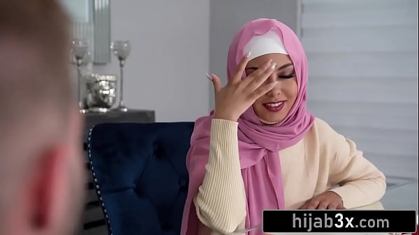 Monyet Cantik Kecil Pakai Hijab Ngewe Sambil Tetep Tutup Aurat
