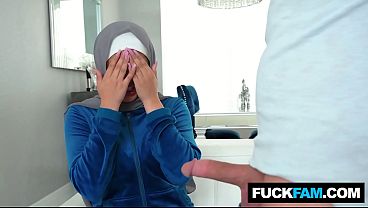 Hijabi Tetangga Kena Kejutan Kontol Dari Sophia Leone, Nicky Rebel