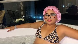 Madrastra Jalang Mandi Telanjang Bareng Anak Tiri Di Jacuzzi, Sambil Minta Digenjot Pas Bapak Lagi Pergi