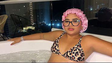 Madrastra Jalang Mandi Telanjang Bareng Anak Tiri Di Jacuzzi, Sambil Minta Digenjot Pas Bapak Lagi Pergi