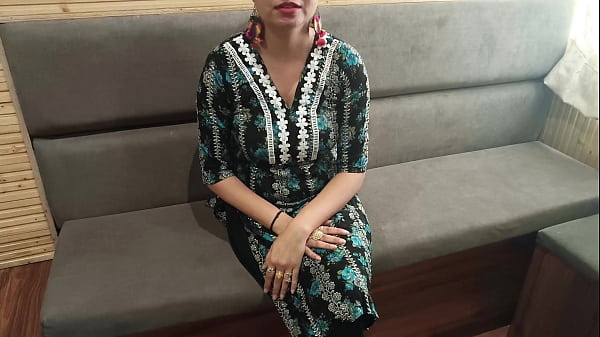 Jija Ji Ngeliat Body Sexy Saali Langsung Kagak Tahan, Crot Di Memek Dan Bontotnya Pake Suara Hindi.