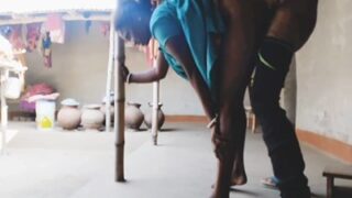 Video Lokal Pria Ngewe Istri Berdiri, Gaya Hot Bikin Makin Liar