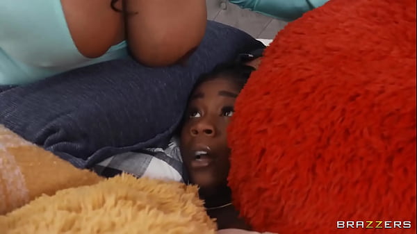 Ngentot Bantal, Cewek Nakal Sange Minta Threesome / Brazzers / Download Full Di Https://zzfull.com/haz
