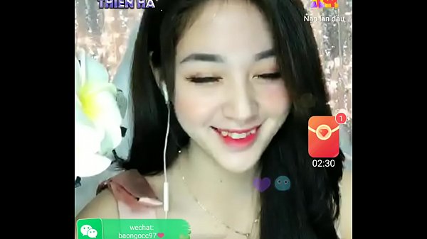 Cewek Asia Goyang-goyang Live Di Uplive Bikin Makin Panas.