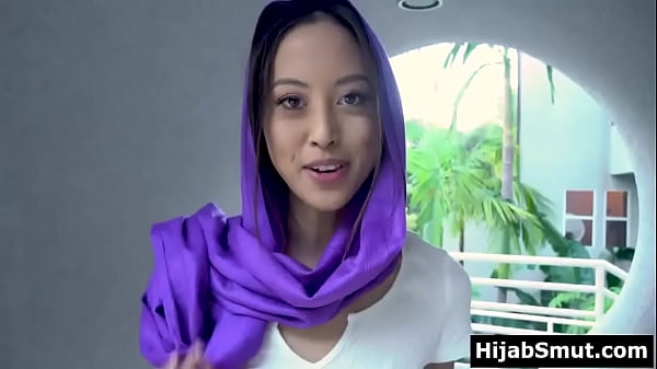 Ngentot Terus Yang Kepikiran, Cewek Muda Berjilbab Horny Banget