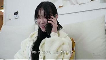 Korea – Cewek Lajang Yang Ngancem Tukang Servis Di Antara Pahanya Yang Montok