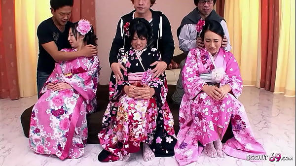 Langka! Pesta Seks Jepang Bareng Tiga Abg Jav Mulus, Bulu Vagina Bikin Nagih