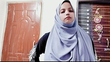 Desi Ibu Tiri Hijab Nafsu Ngentot Sama Anak Tirinya.
