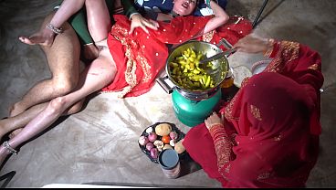 Ibu Tiri India Desi Lagi Ml Di Dapur, Ngomong Kotor Pake Bahasa Hindi, Bikin Makin Bernafsu.