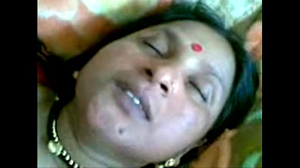 Ibu Desa India Digebrak Suami Di Rumah, Suara Nafas Bikin Malu – Xvideos.com
