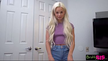 Si Blonde Nakal Elsa Jean: “cepet Serahin Duit Lu, Biar Aku Isep Kontol Lu Sampe Kering”
