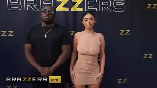 Brandol – Violet Myers Pamer Lubang Pantat Ke Paparazi