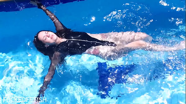 Body Jessica Bunny Basah Kuyup, Siap Digoyang Di Bawah Air