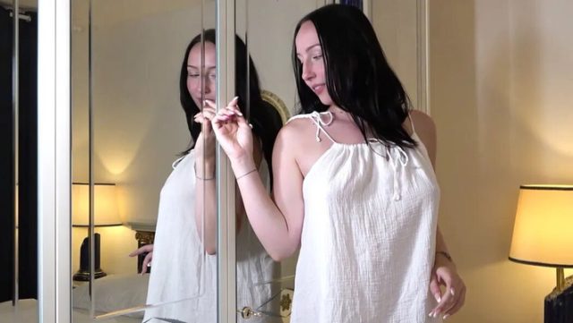 Violet Dildo Bikin Miss V Lo Makin Basah Kencang.