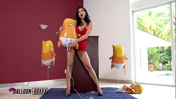 Ngentot Liar! Crystal Rush, Mami Rusia, Bokep Gila Di Atas Balon Trump