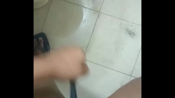 Kamar Mandi Penuh Aksi Jari-jari Basah Sama Cewek Desi Nakal
