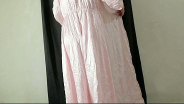 Bokep Indo Nyobain Dress Baru, Pantat Gede Montok Bikin Ngaceng