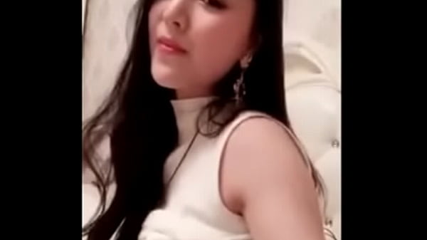 Nih Cewek Indonesia Lagi Mainin Diri Sendiri, Sange Banget Keliatan.