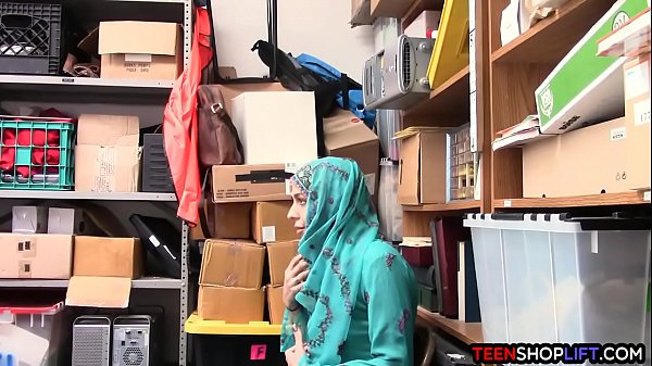 Remaja Arab Ketahuan Mencuri Di Toko, Digebuk Dan Digarap Satpam